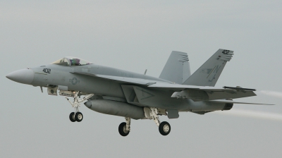 Photo ID 49912 by Paul Newbold. USA Navy Boeing F A 18E Super Hornet, 166906