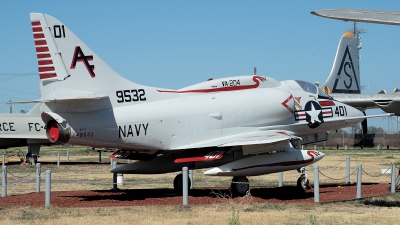 Photo ID 51096 by Jaysen F. Snow - Midwest Tail Chasers. USA Navy Douglas A 4L Skyhawk, 149532