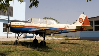 Photo ID 52056 by Carl Brent. Romania Air Force Yakovlev Aerostar Iak 52 Yak 52, 35
