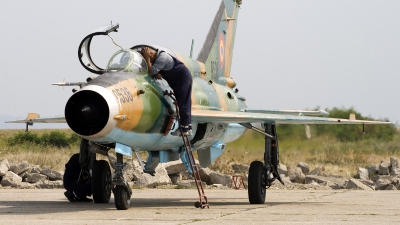 Photo ID 52048 by Carl Brent. Romania Air Force Mikoyan Gurevich MiG 21UM Lancer B, 9536