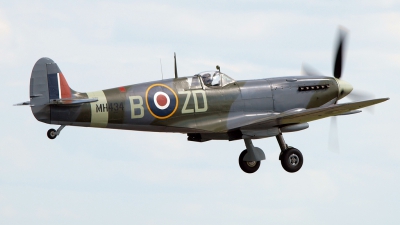 Photo ID 52620 by Stuart Thurtle. Private Old Flying Machine Company Supermarine 361 Spitfire LF IXc, G ASJV