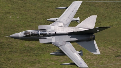 Photo ID 54119 by Paul Massey. UK Air Force Panavia Tornado GR4, ZA463