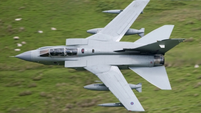 Photo ID 54120 by Paul Massey. UK Air Force Panavia Tornado GR4, ZD850