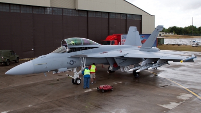 Photo ID 54976 by Lee Barton. USA Navy Boeing F A 18F Super Hornet, 166923