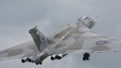 Photo ID 56270 by Stuart Skelton. Private Private Avro 698 Vulcan B2, G VLCN