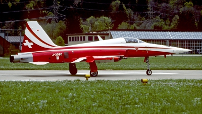 Photo ID 57638 by Carl Brent. Switzerland Air Force Northrop F 5E Tiger II, J 3080