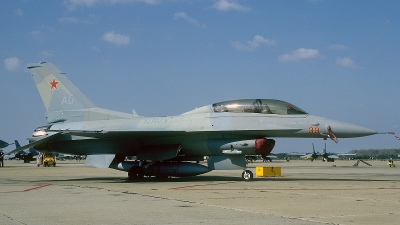 Photo ID 57799 by David F. Brown. USA Navy General Dynamics TF 16N Fighting Falcon, 163281