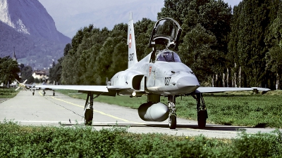 Photo ID 57905 by Carl Brent. Switzerland Air Force Northrop F 5E Tiger II, J 3027