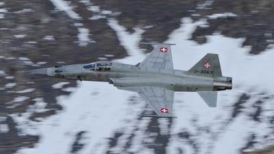 Photo ID 59714 by Simon George. Switzerland Air Force Northrop F 5E Tiger II, J 3069
