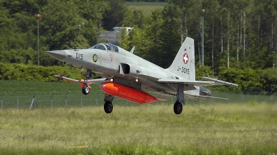 Photo ID 59902 by Martin Thoeni - Powerplanes. Switzerland Air Force Northrop F 5E Tiger II, J 3015
