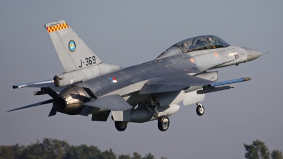 Photo ID 60082 by Matthias Bienentreu. Netherlands Air Force General Dynamics F 16BM Fighting Falcon, J 369