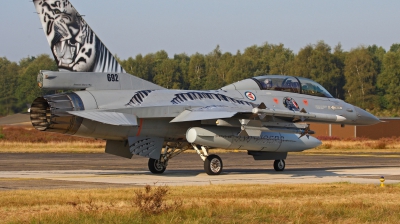 Photo ID 60121 by Matthias Bienentreu. Norway Air Force General Dynamics F 16BM Fighting Falcon, 692