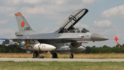 Photo ID 60683 by Rob Hendriks. Netherlands Air Force General Dynamics F 16BM Fighting Falcon, J 066