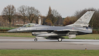 Photo ID 61556 by Rob Hendriks. Italy Air Force General Dynamics F 16A ADF Fighting Falcon, MM7242