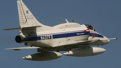 Photo ID 61708 by Rob Hendriks. Company Owned BAe Systems Douglas A 4N Skyhawk, N437FS