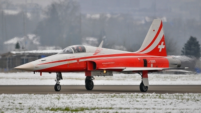 Photo ID 61648 by Martin Thoeni - Powerplanes. Switzerland Air Force Northrop F 5E Tiger II, J 3085