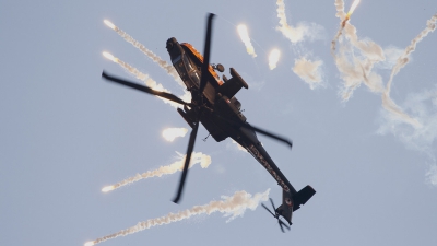 Photo ID 62136 by Niels Roman / VORTEX-images. Netherlands Air Force Boeing AH 64DN Apache Longbow, Q 19