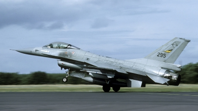 Photo ID 63198 by Joop de Groot. Norway Air Force General Dynamics F 16A Fighting Falcon, 295