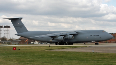 Photo ID 64419 by PAUL CALLAGHAN. USA Air Force Lockheed C 5B Galaxy L 500, 87 0038