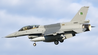 Photo ID 64446 by Brandon Thetford. Pakistan Air Force General Dynamics F 16D Fighting Falcon, 10801
