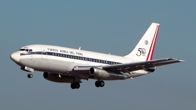 Photo ID 64775 by Paulo Morales Valdebenito. Peru Air Force Boeing 737 282 Adv, 352