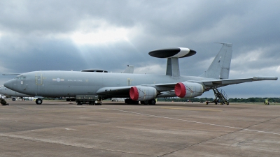 Photo ID 64803 by Fernando Sousa. UK Air Force Boeing E 3D Sentry AEW1 707 300, ZH102