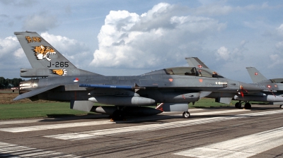 Photo ID 65700 by Alex Staruszkiewicz. Netherlands Air Force General Dynamics F 16B Fighting Falcon, J 265