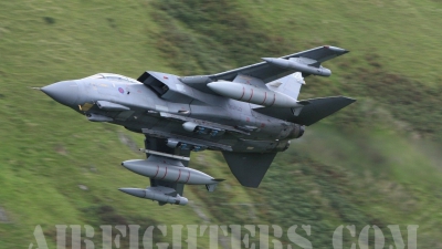 Photo ID 8221 by Paul Cameron. UK Air Force Panavia Tornado GR4, ZG752