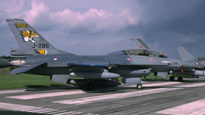 Photo ID 66801 by Lieuwe Hofstra. Netherlands Air Force General Dynamics F 16B Fighting Falcon, J 265