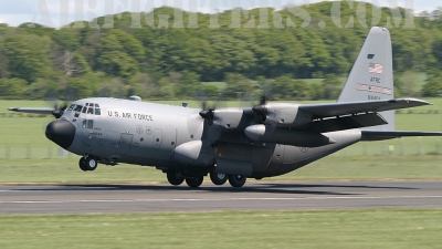 Photo ID 8430 by Alastair T. Gardiner. USA Air Force Lockheed C 130H Hercules L 382, 88 4404