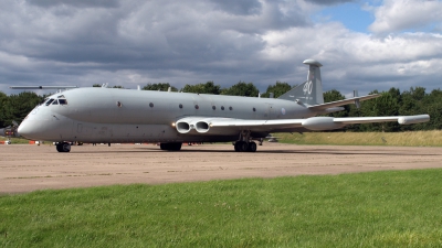 Photo ID 68206 by Claire Williamson. UK Air Force Hawker Siddeley Nimrod MR 2, XV226
