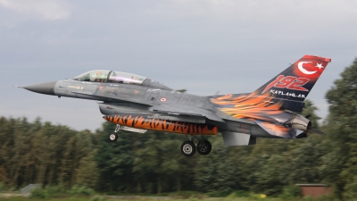 Photo ID 70797 by Rob Hendriks. T rkiye Air Force General Dynamics F 16D Fighting Falcon, 93 0696