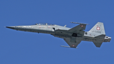 Photo ID 70374 by Sven Zimmermann. Switzerland Air Force Northrop F 5F Tiger II, J 3205