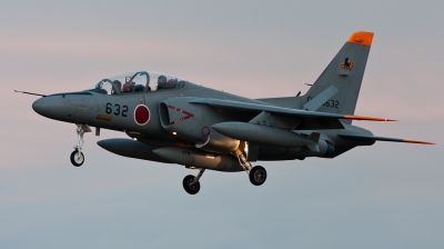 Photo ID 74265 by Andreas Zeitler - Flying-Wings. Japan Air Force Kawasaki T 4, 06 5632
