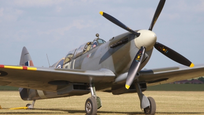 Photo ID 74402 by Stuart Thurtle. Private Private Supermarine 509 Spitfire T 9, G LFIX