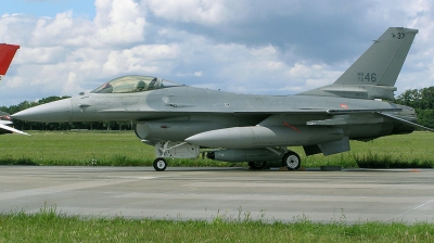 Photo ID 77663 by Arie van Groen. Italy Air Force General Dynamics F 16A ADF Fighting Falcon, MM7246