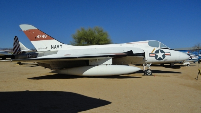 Photo ID 77645 by JUAN A RODRIGUEZ. USA Navy Douglas F4D 1 Skyray F 6A, 134748