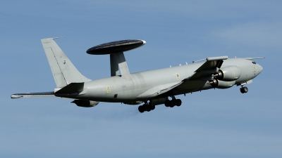 Photo ID 77686 by Joop de Groot. UK Air Force Boeing E 3D Sentry AEW1 707 300, ZH106