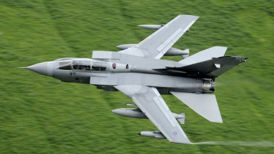 Photo ID 77854 by Joop de Groot. UK Air Force Panavia Tornado GR4, ZA592