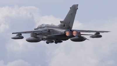 Photo ID 79303 by rob martaré. UK Air Force Panavia Tornado GR4, ZG750