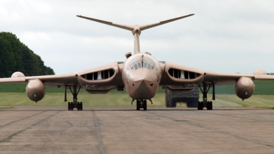 Photo ID 79254 by Claire Williamson. UK Air Force Handley Page Victor K2 HP 80, XM715