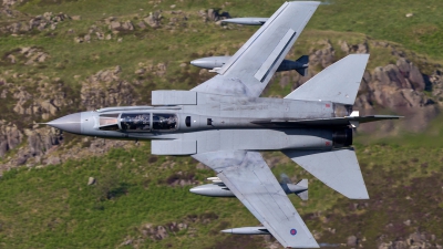 Photo ID 79393 by Simon George. UK Air Force Panavia Tornado GR4, ZA592