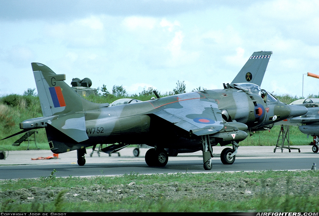 XV752 | 712015 | Hawker Siddeley Harrier GR.3 | UK Air Force 